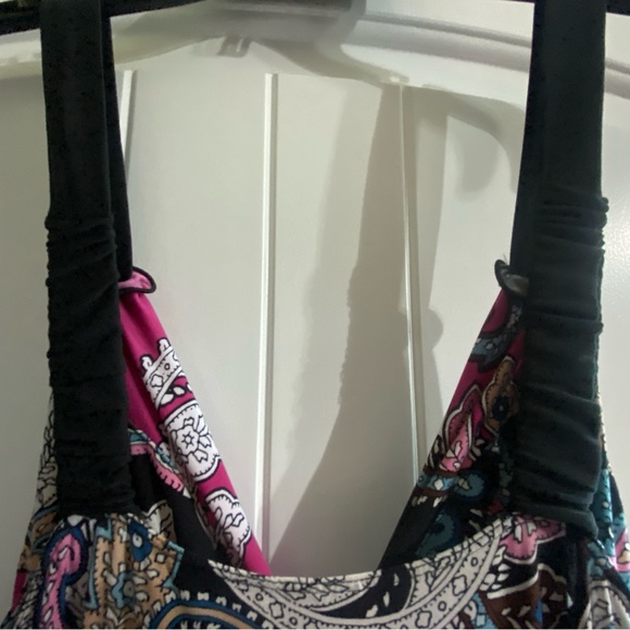 Elegant Black and Pink Maxi Dress - Picture 4 of 4